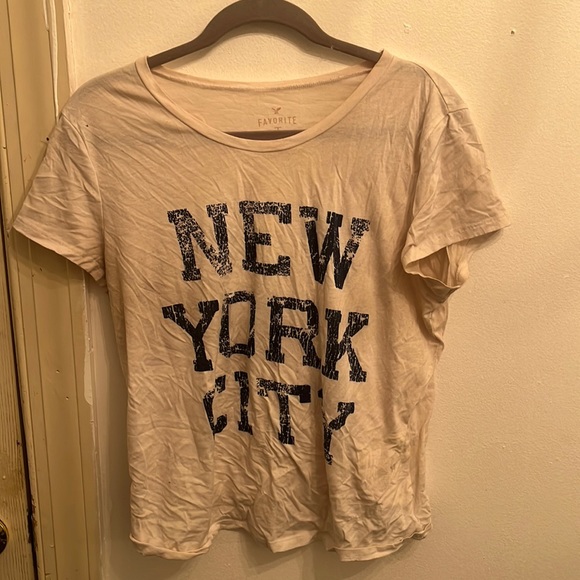 American Eagle Outfitters Tops - 🌸🌸 CLOSET CLEAR OUT American Eagle tee!